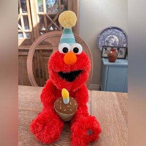 Rare Happy Birthday Singing Elmo